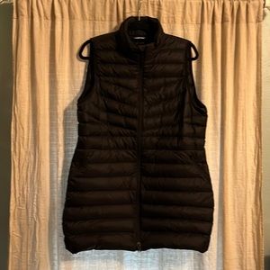 Land’s End long black down vest, Size L